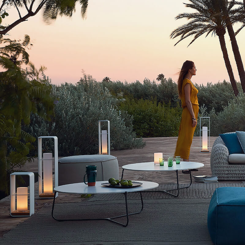 Modern freestanding solar outdoor lamp