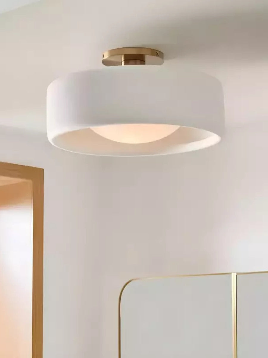 Nowoczesna porcelanowa lampa sufitowa montowana na płasko