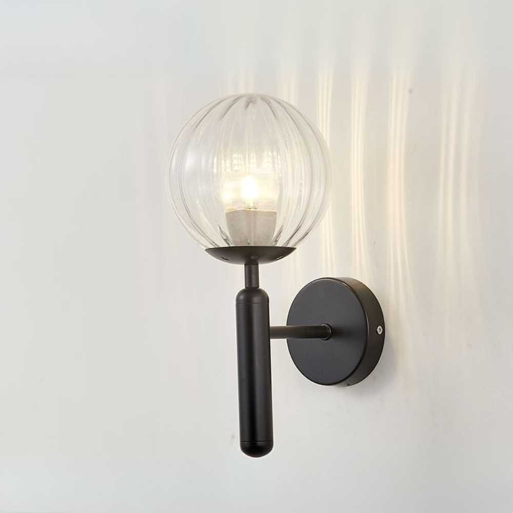 Skandynawska kulista szklana lampa ścienna