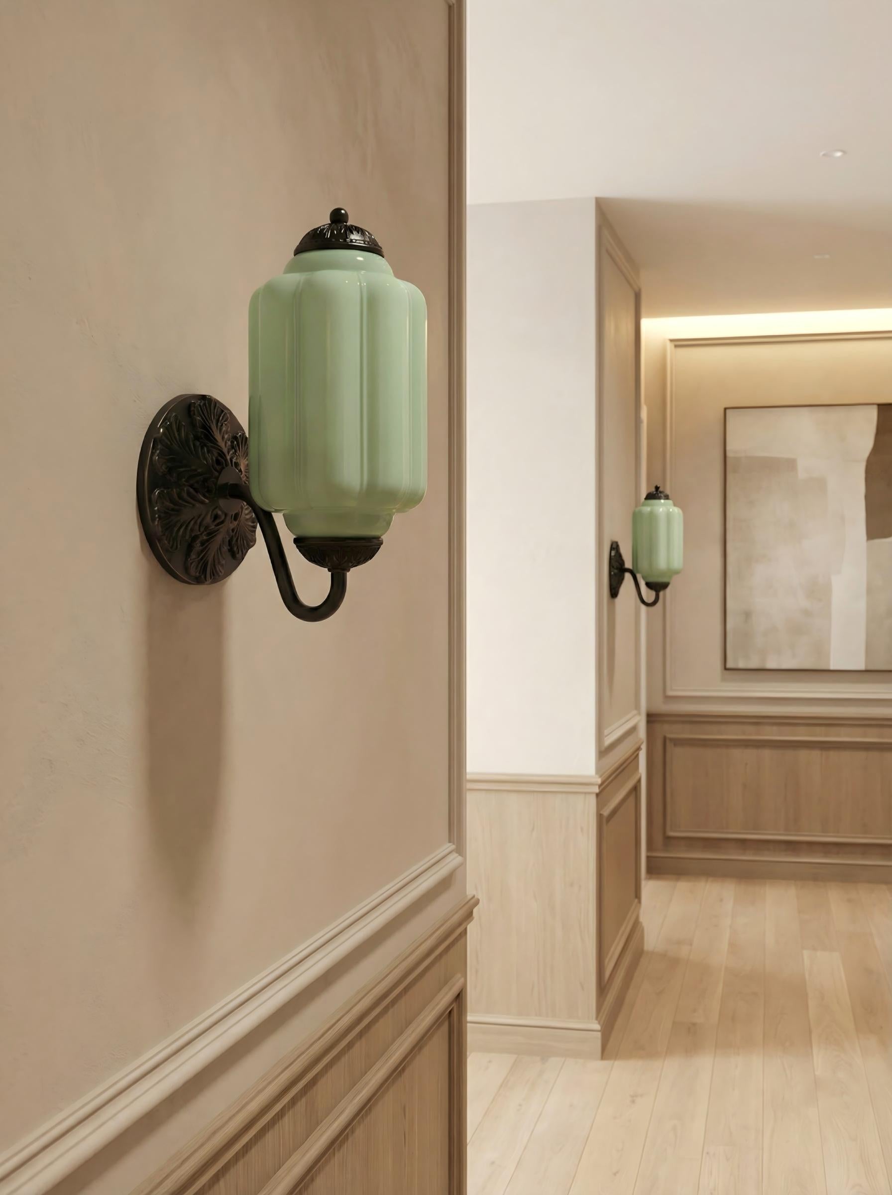 Kinkiet ścienny do korytarza ze szkła w stylu vintage