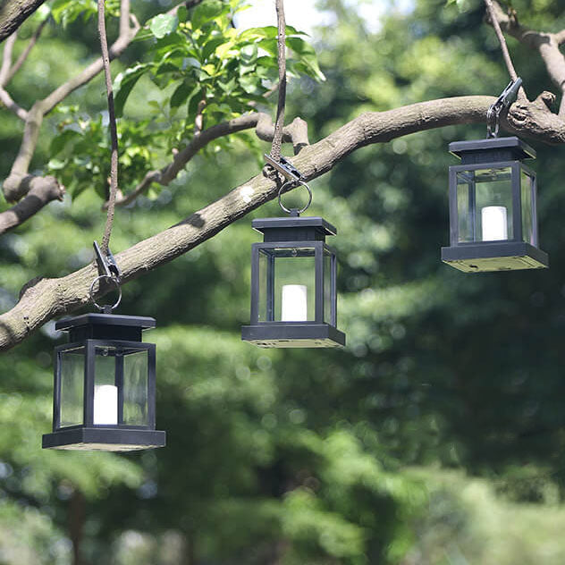 Solarna latarnia ogrodowa wisząca z panelem szklanym