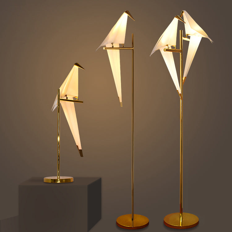 Aesthetic magnetic origami bird-shaped wall lamp
