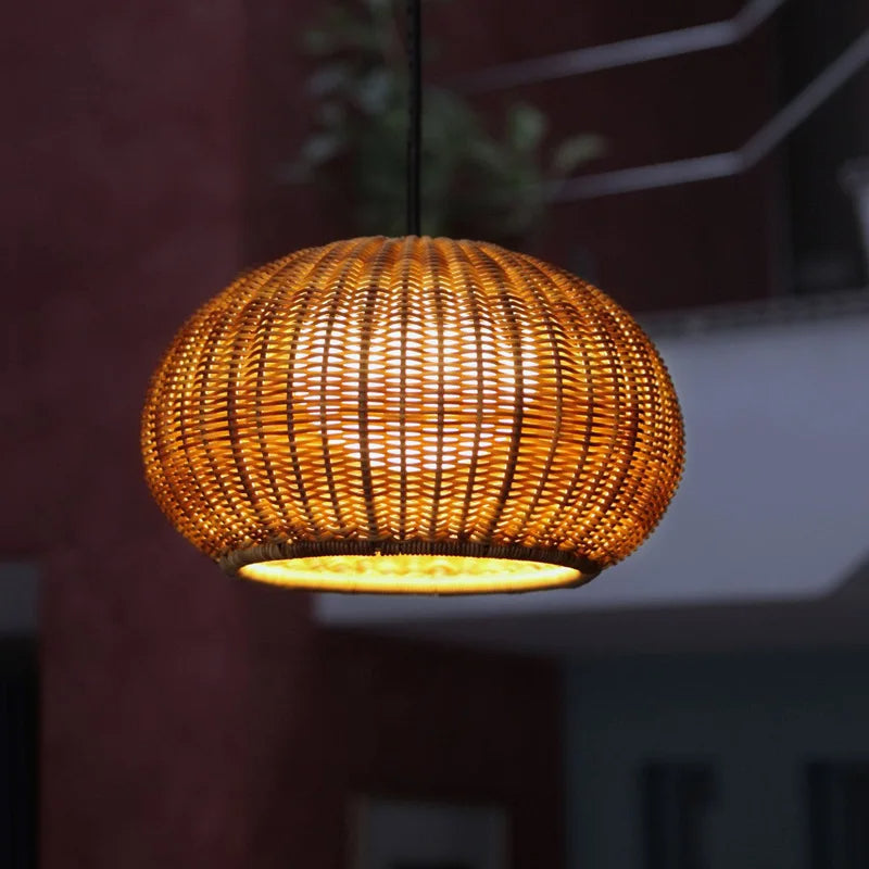 Lampa sufitowa z organicznego plecionego bambusa