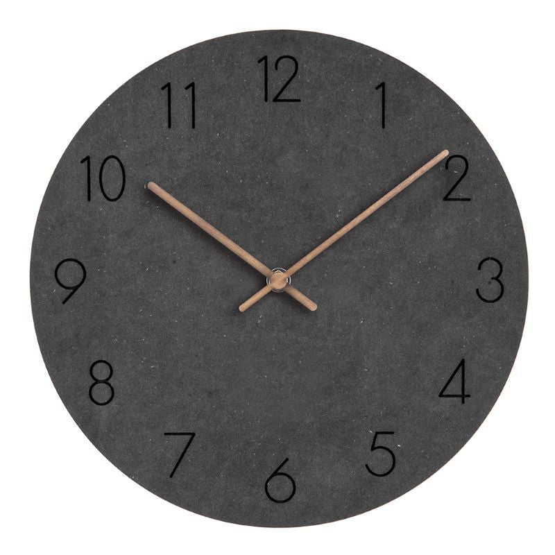 Nordic wall clock with a silent mechanism