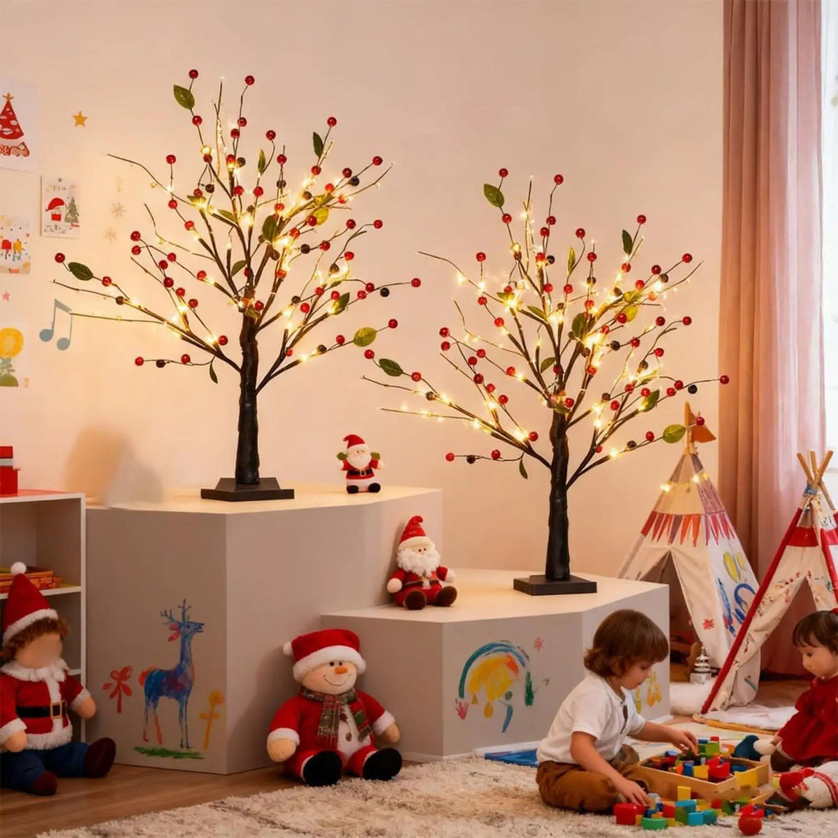 Sapin de Noël avec éclairage LED chaud et baies rouges