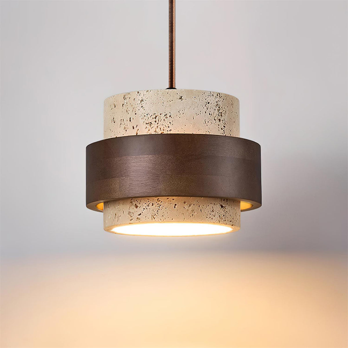 Lampa wisząca z trawertynu i drewna