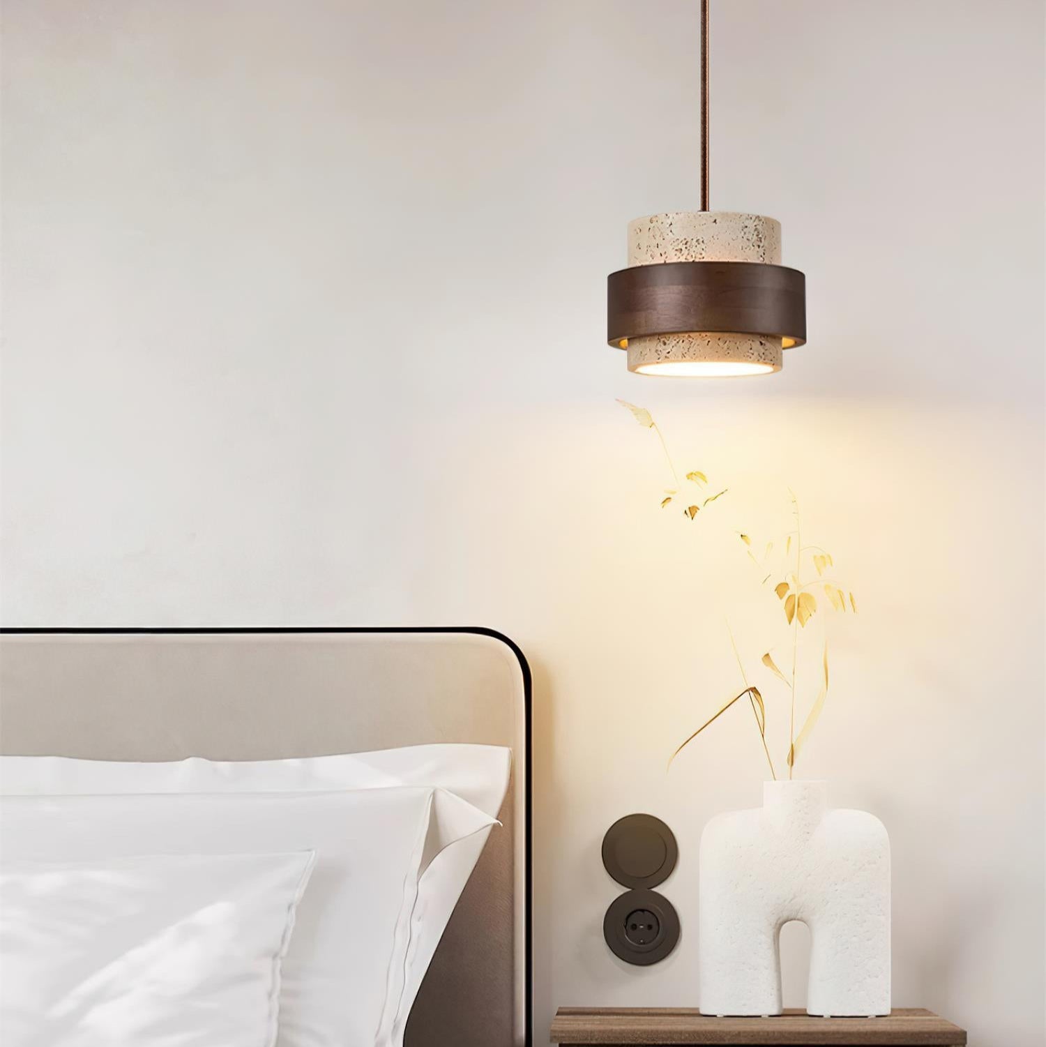 Lampa wisząca z trawertynu i drewna