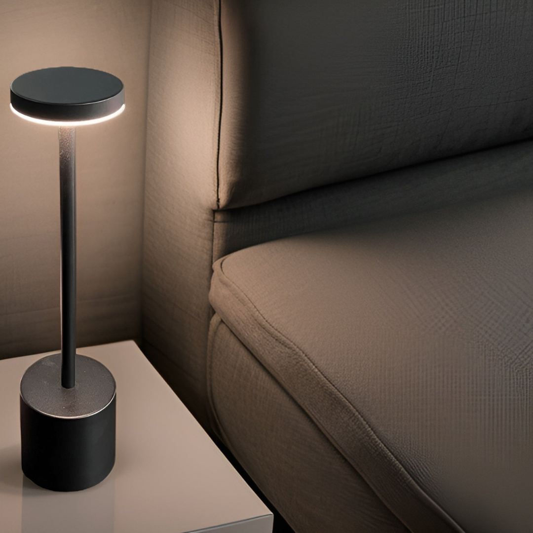 Bezprzewodowa ładowalna lampa stołowa w stylu retro