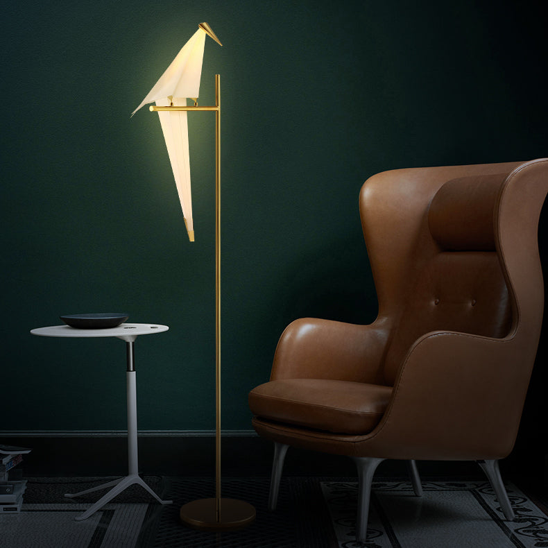 Aesthetic magnetic origami bird-shaped wall lamp