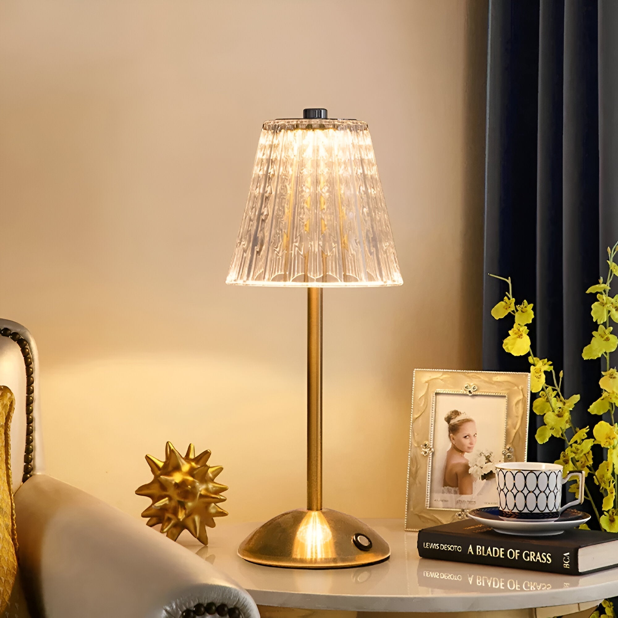 Elegancka bezprzewodowa lampa stołowa LED w stylu vintage
