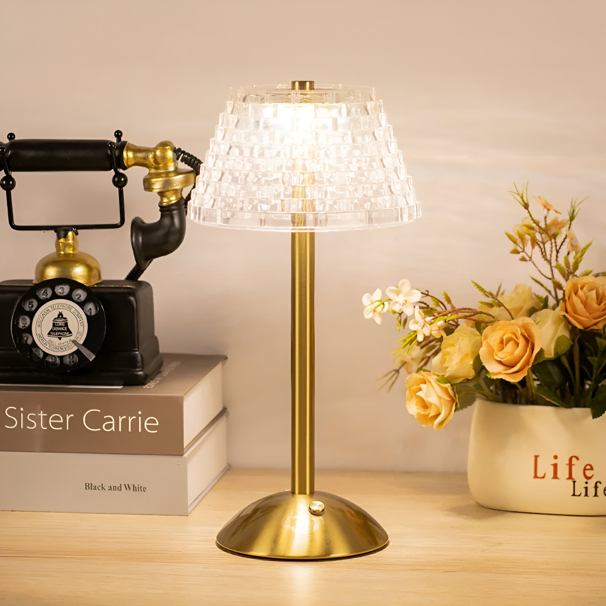 Elegancka bezprzewodowa lampa stołowa LED w stylu vintage