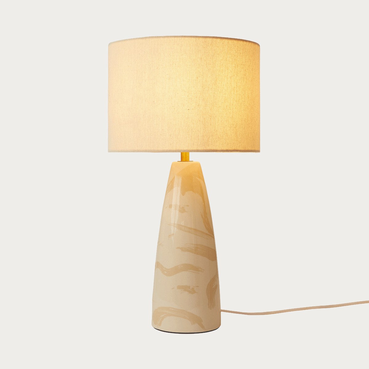 Kremowa Ceramiczna Lampka Stołowa z Lnianym Abażurem do Sypialni