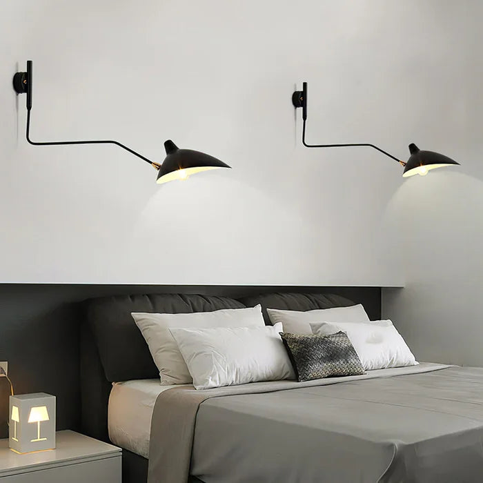 Lampa ścienna z regulowanym podwójnym ramieniem