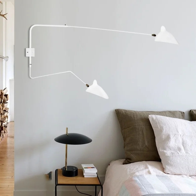 Lampa ścienna z regulowanym podwójnym ramieniem