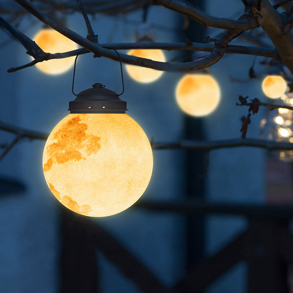 Zewnętrzne solarne lampy wiszące ze świecącymi kulami