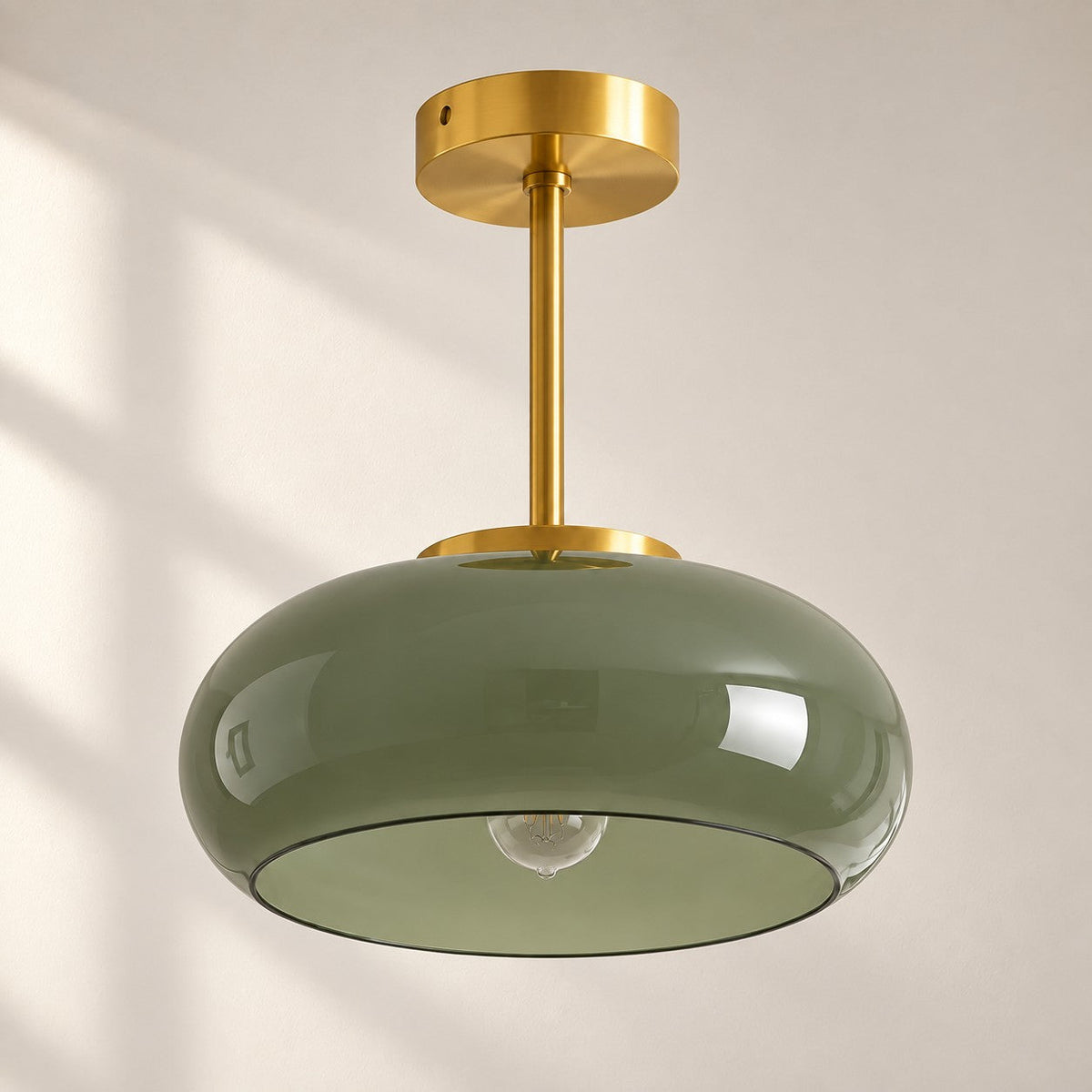 Plafonnier rond en verre inspiré du style Bauhaus