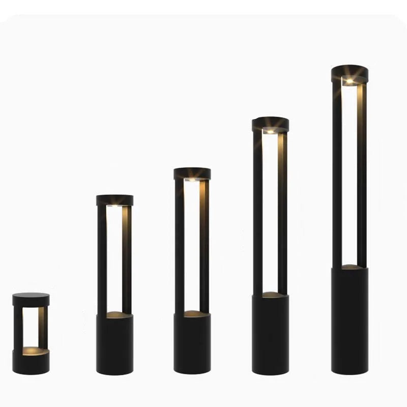 Ogrodowa lampa LED typu słupek w czarnej prostokątnej obudowie
