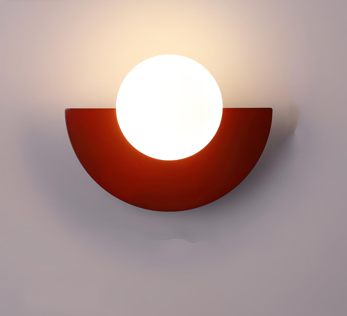 Noordse wandlamp met halfronde kap