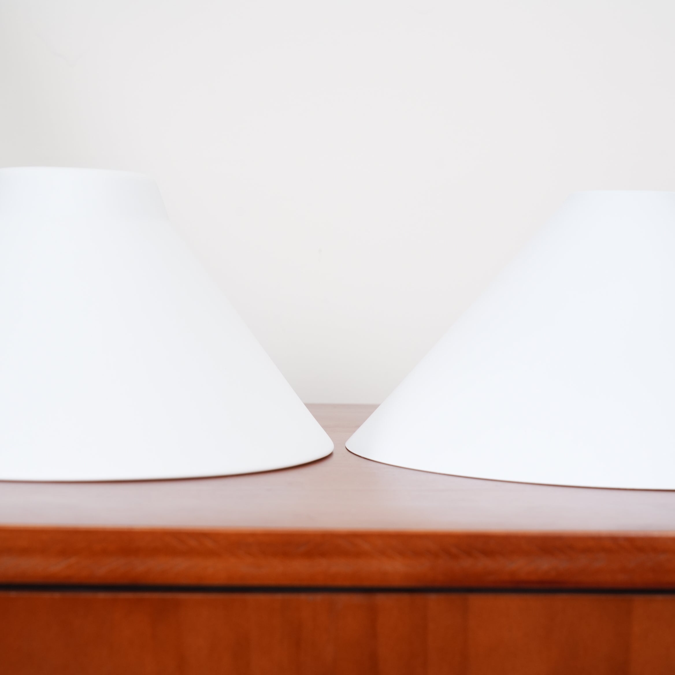 Lampa wisząca z dwoma kloszami metal szkło