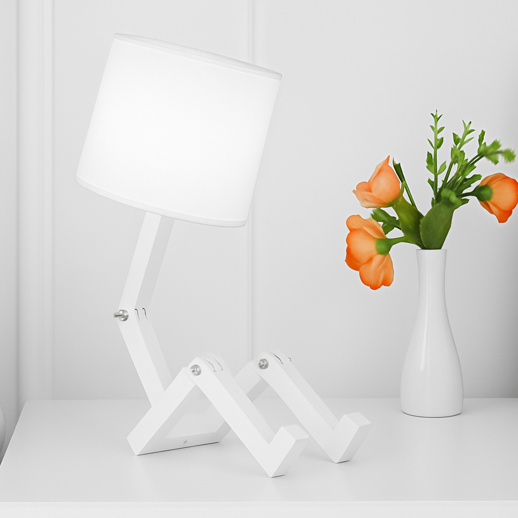 Drewniana lampa stołowa z regulowanymi przegubami