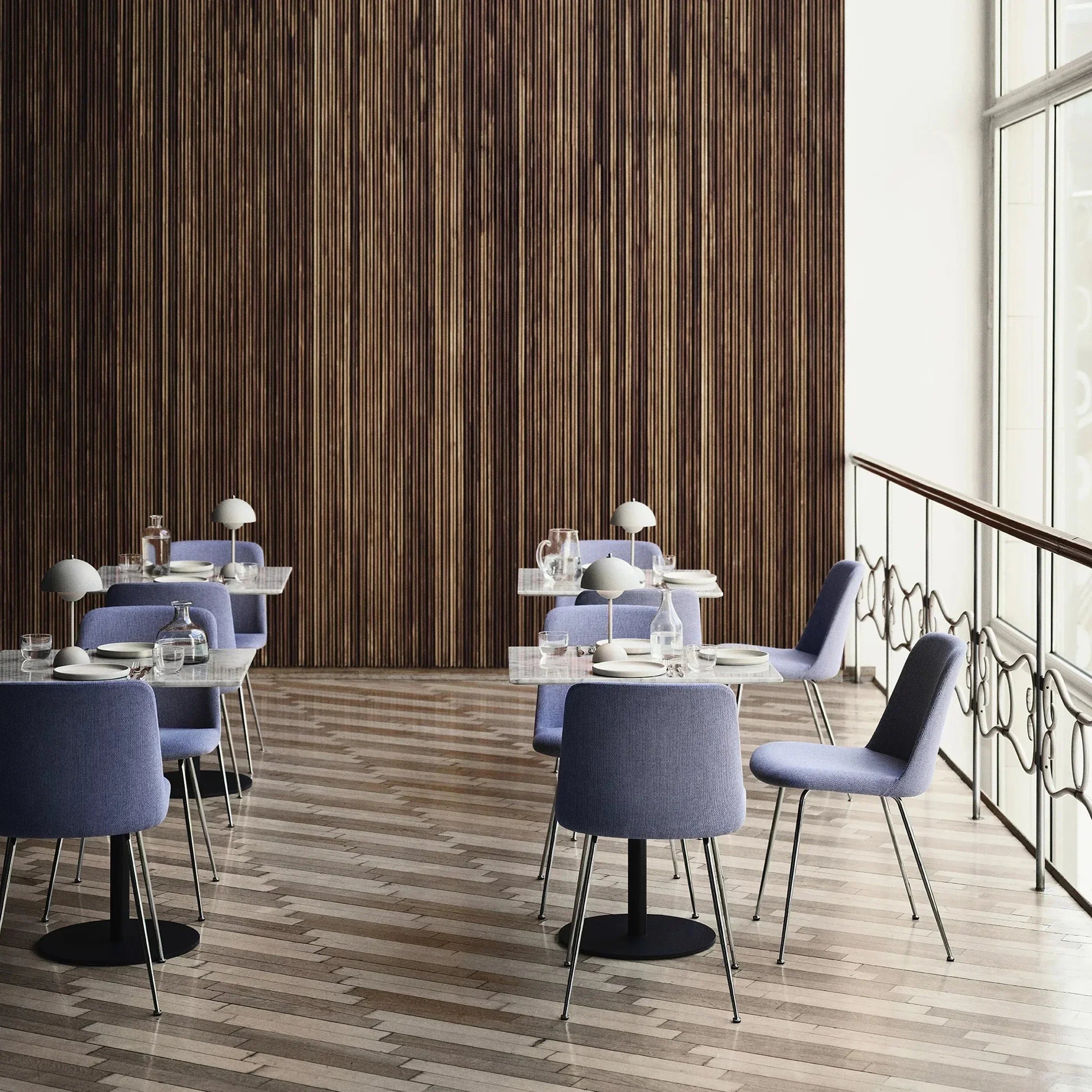 Kultowa lampa stołowa w stylu retro grzyba