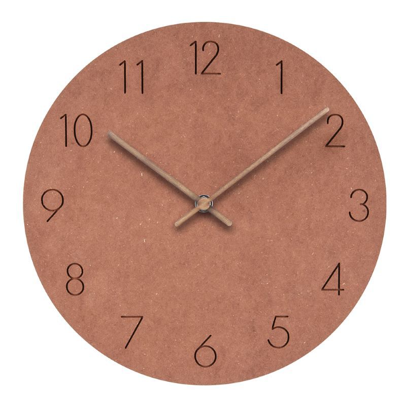 Nordic wall clock with a silent mechanism
