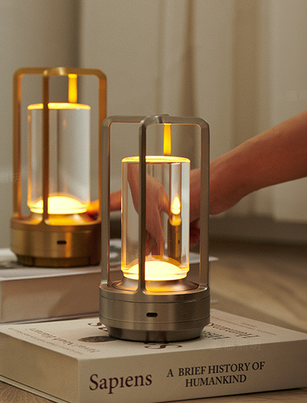 Nowoczesna akumulatorowa metalowa lampa biurkowa i stołowa w stylu nordyckim