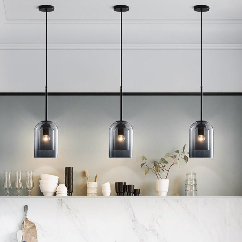 Szklana lampa wisząca Bauhaus z przydymionym kloszem