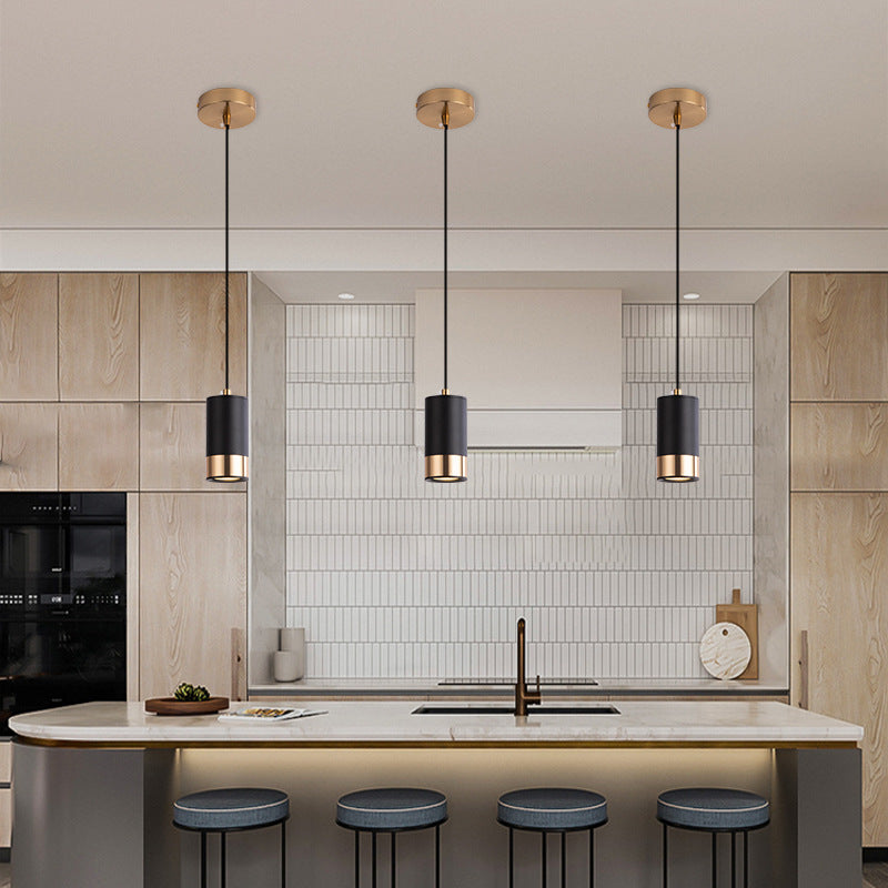 Minimalistyczna wisząca lampa kolumnowa w stylu nordyckim