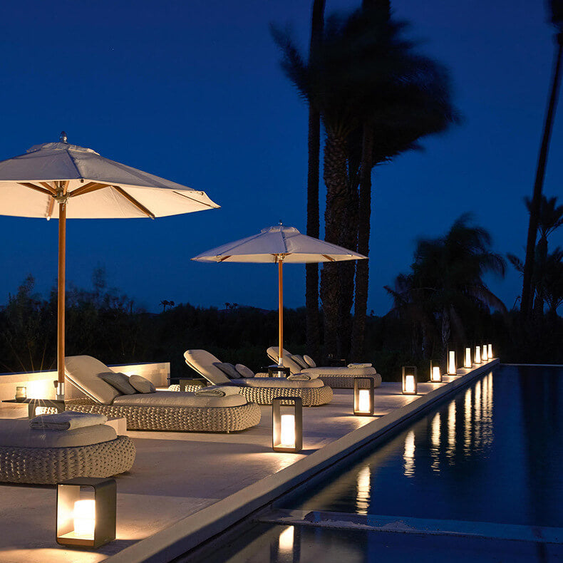 Modern freestanding solar outdoor lamp