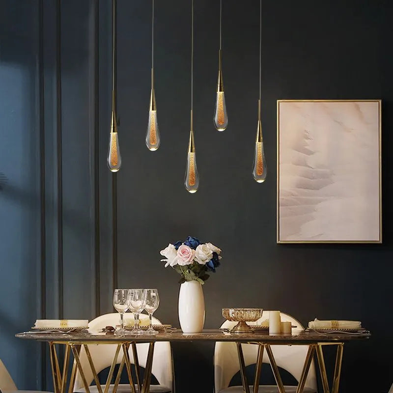 Hanglamp met gouden fitting druppel en glazen kap