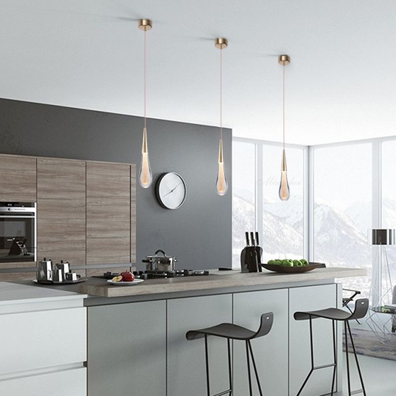 Hanglamp met gouden fitting druppel en glazen kap