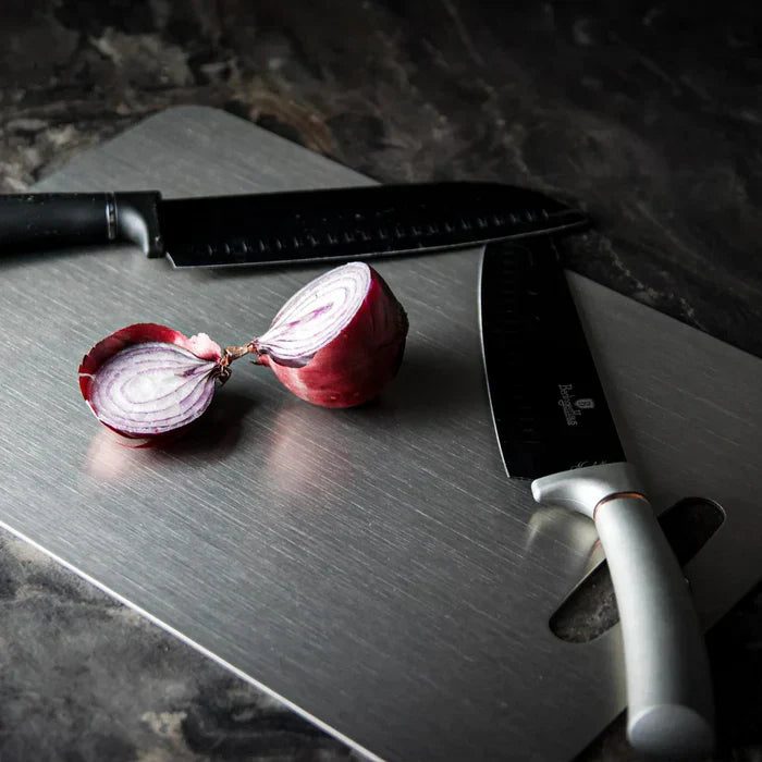 Metalen snijplank met afgeronde hoeken en gat