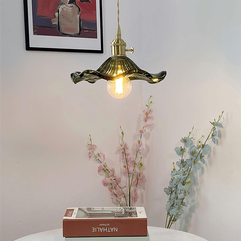 Lampa wisząca w stylu vintage z kwiatem hibiskusa