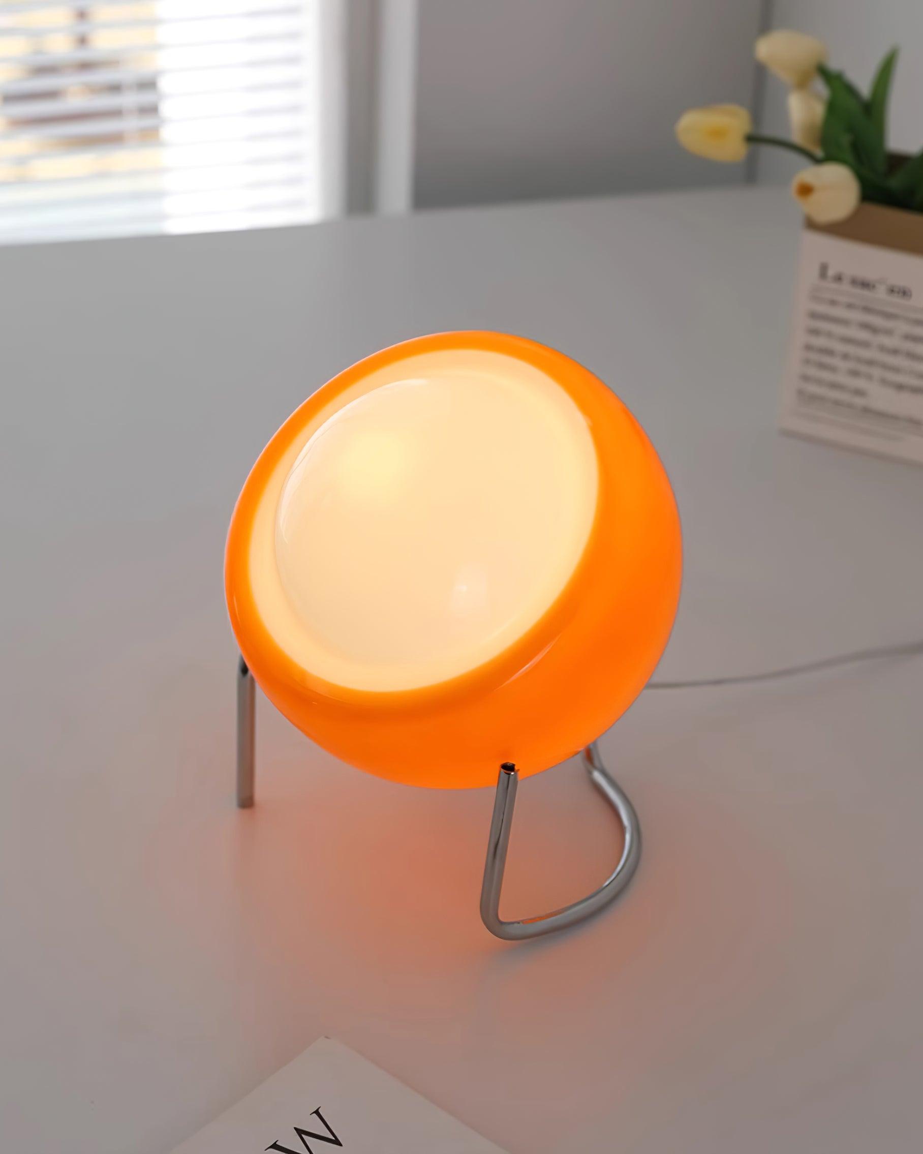 Nowoczesna lampa stołowa Bauhaus ze szkła i metalu
