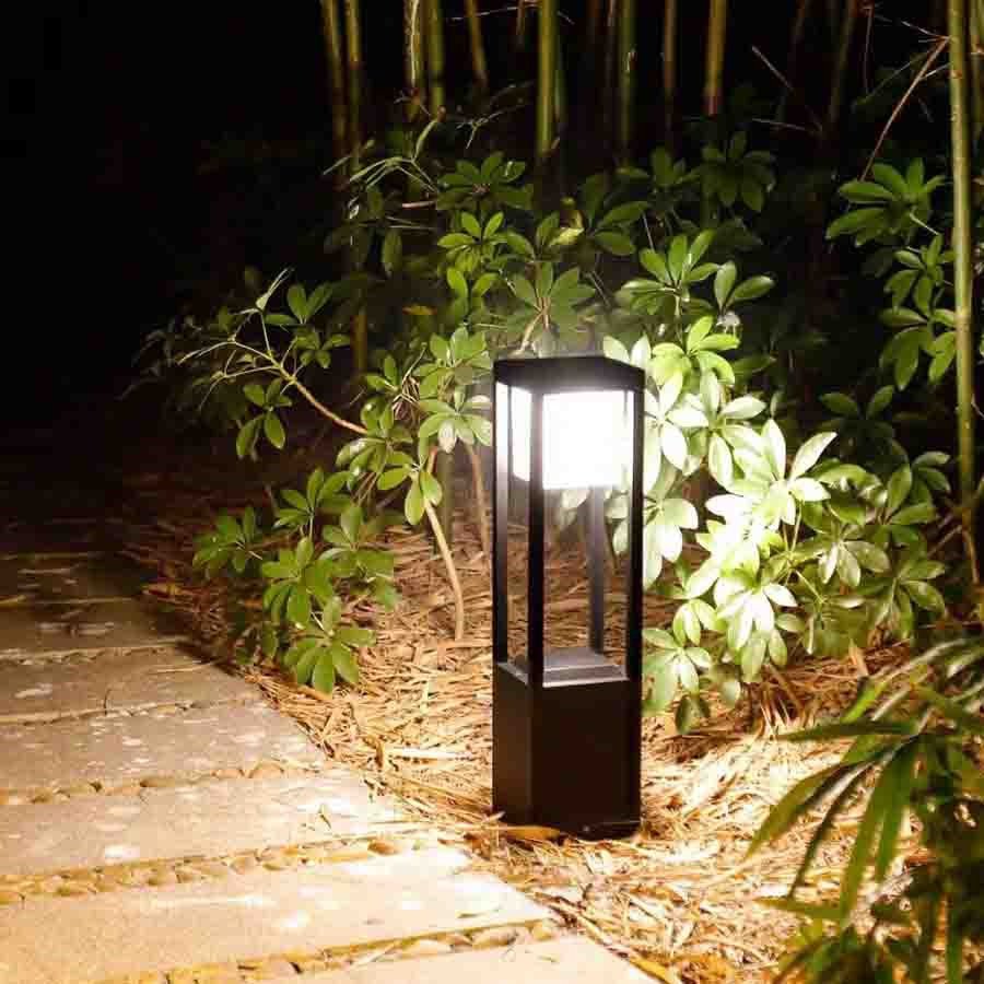 Zewnętrzna solarna lampa ścieżkowa z podświetloną górą