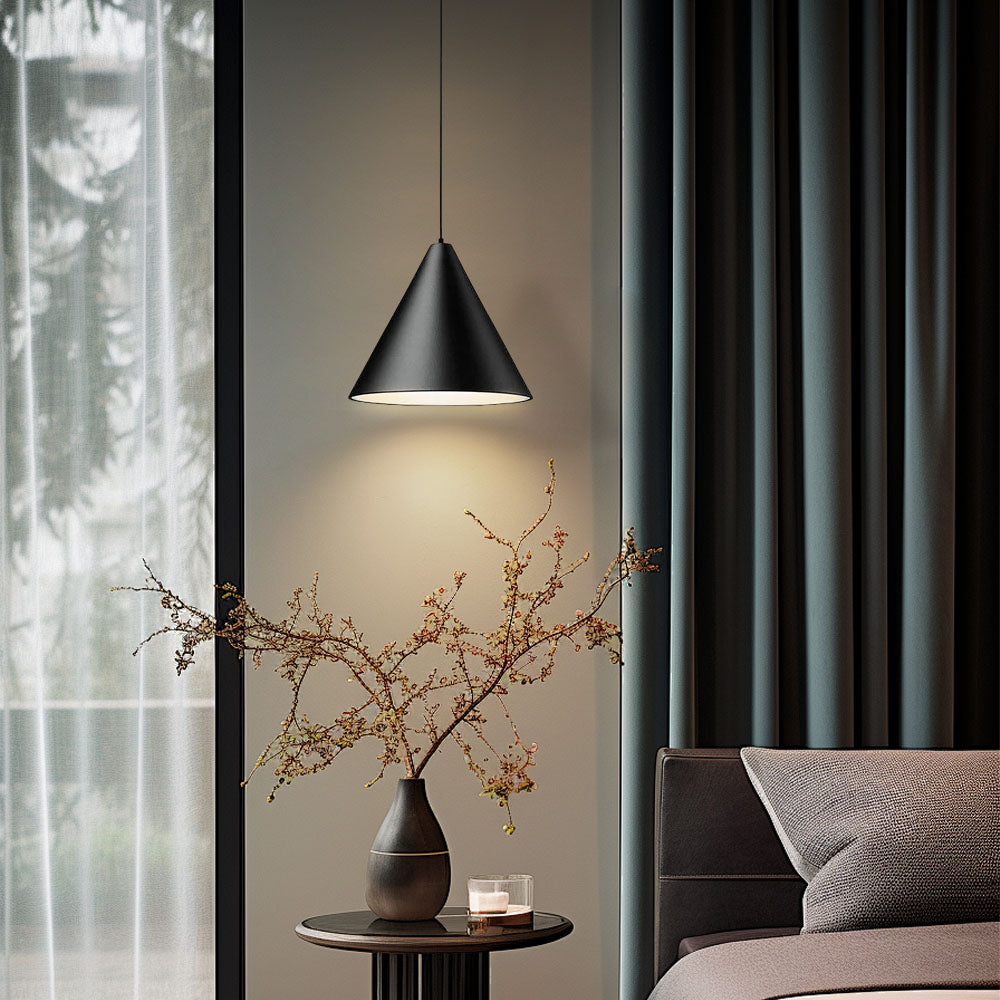 Nowoczesna lampa wisząca w kształcie stożka nordyckiego