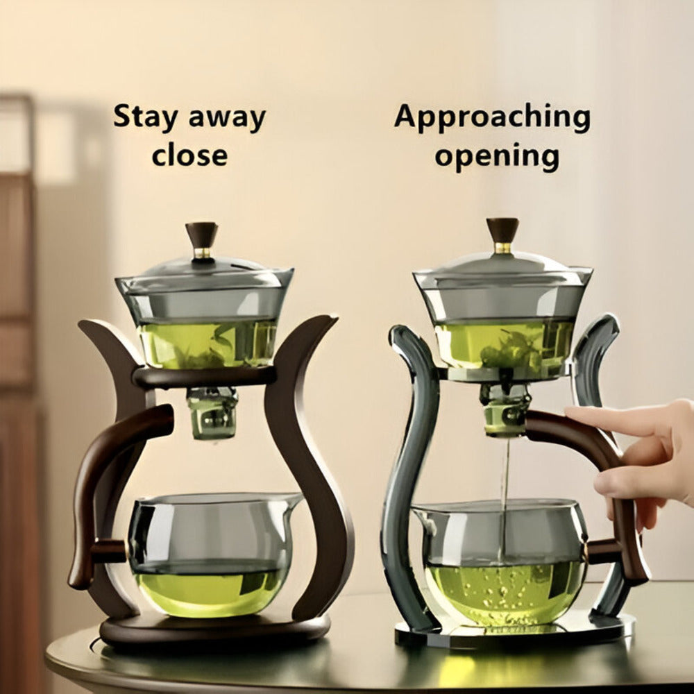 Glass tea infuser with wooden stand