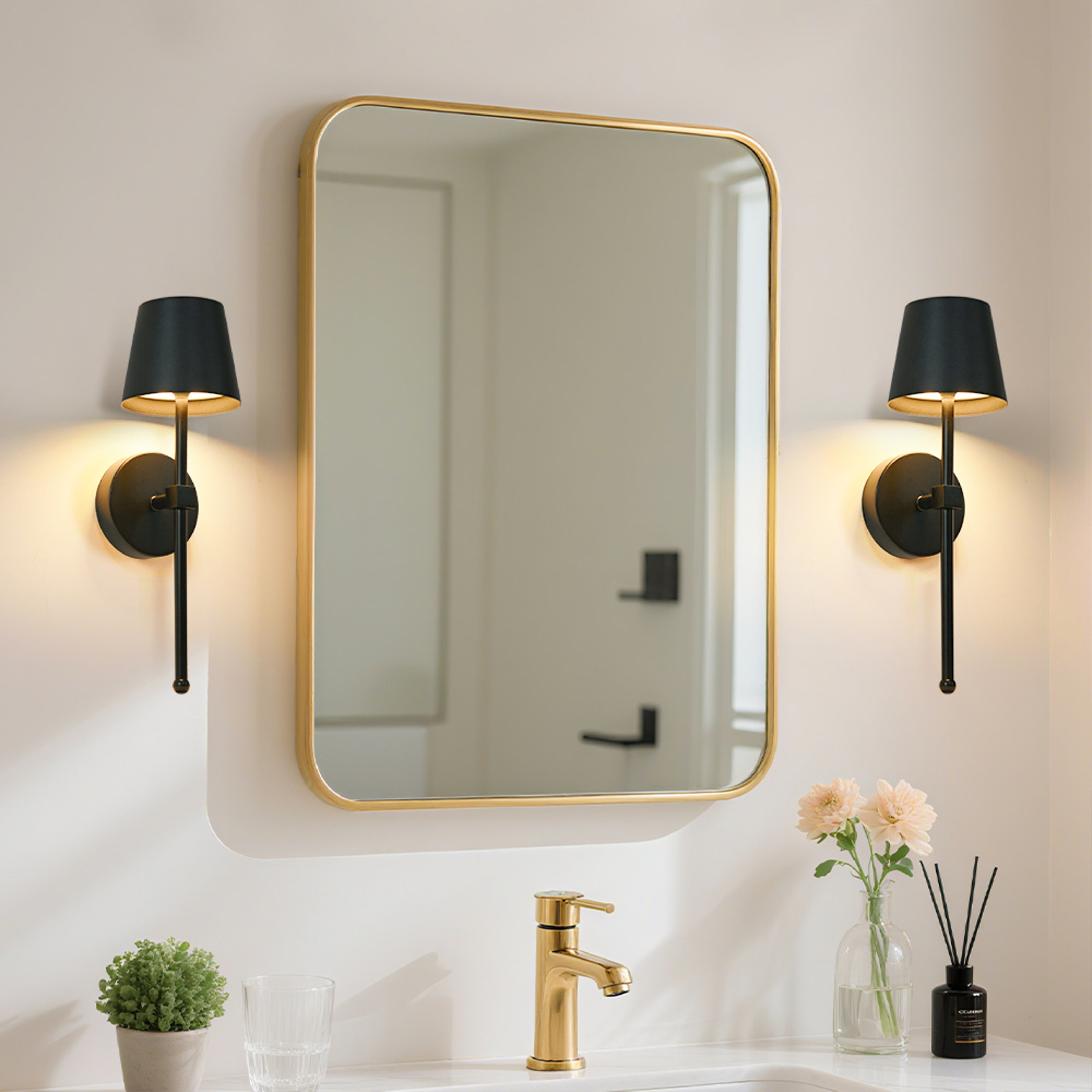 Minimalistyczna akumulatorowa bezprzewodowa lampa ścienna