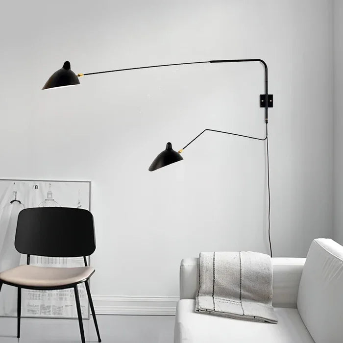 Lampa ścienna z regulowanym podwójnym ramieniem
