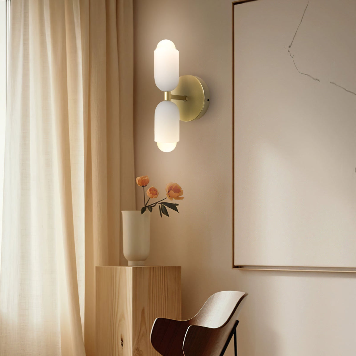 Minimalistyczny kinkiet ścienny z dwoma cylindrycznymi kloszami