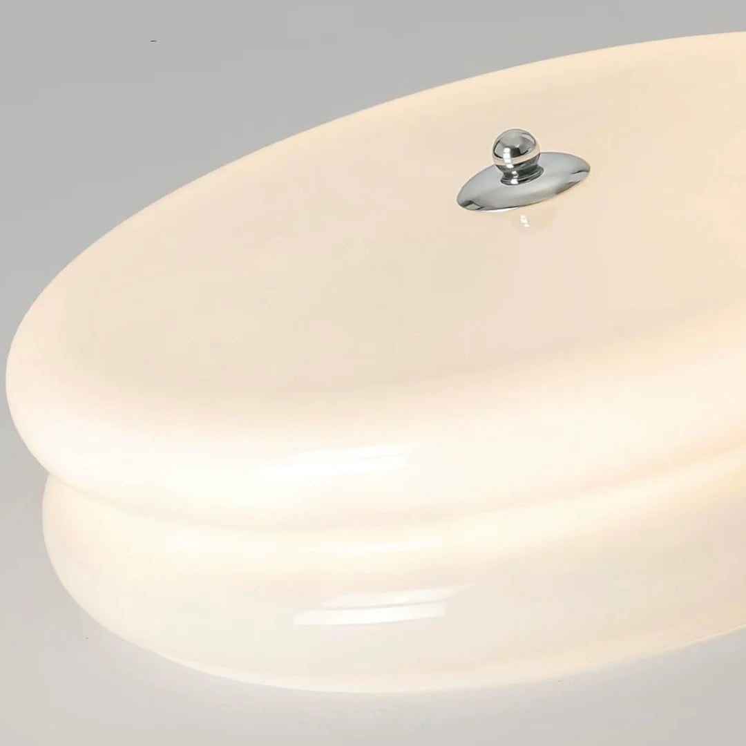 Nordycka lampa sufitowa z warstwowym szklanym kloszem