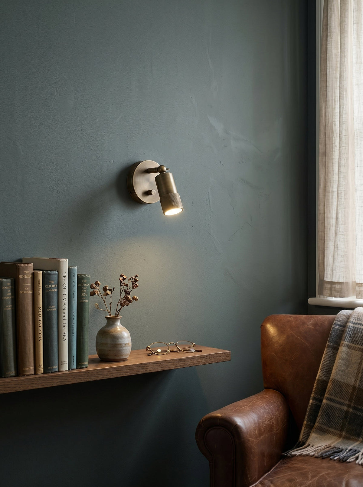 Modern Adjustable Wall Sconce with Integrated LED Lighting