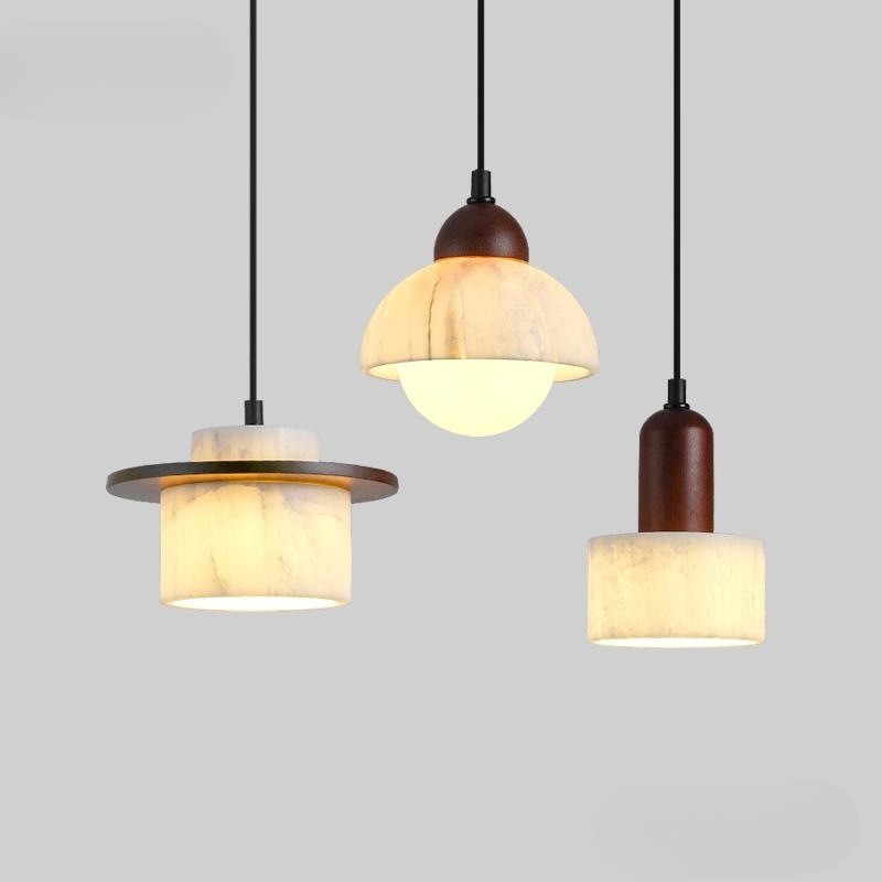 Minimalistyczna lampa wisząca z marmuru