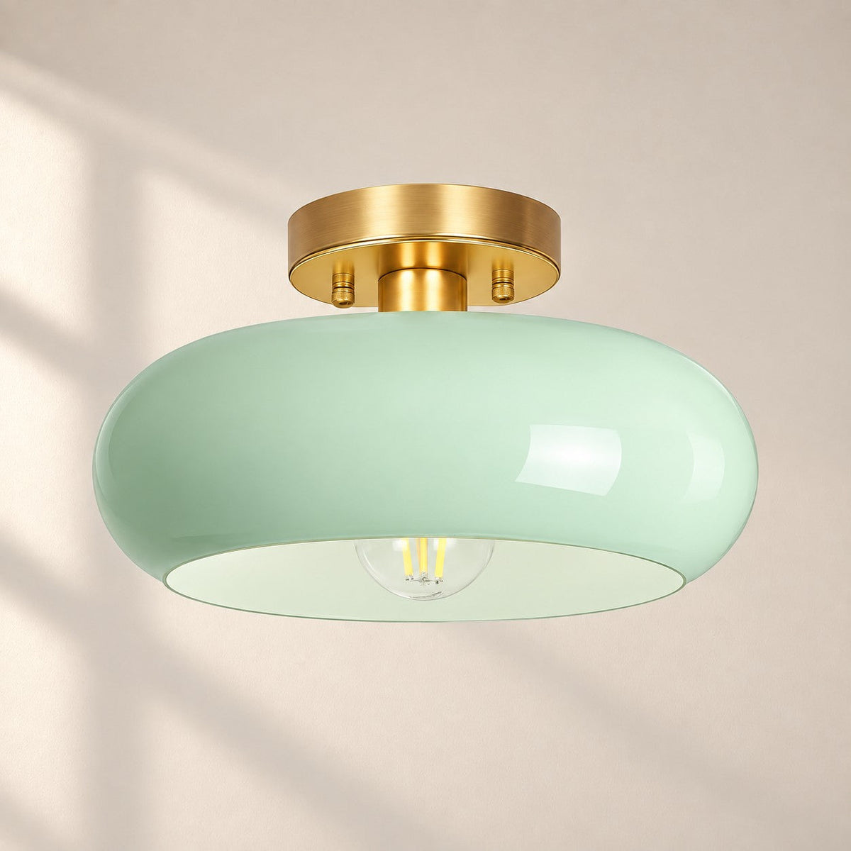 Plafonnier rond en verre inspiré du style Bauhaus