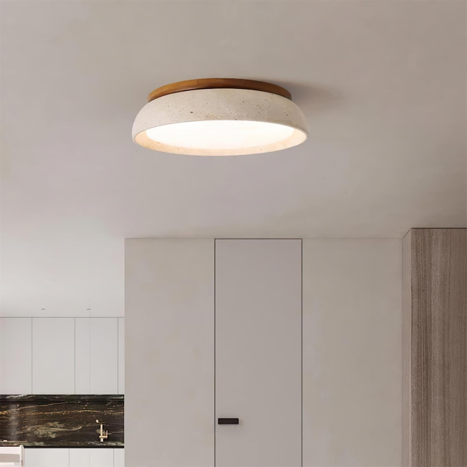 Lampa sufitowa z naturalnego trawertynu