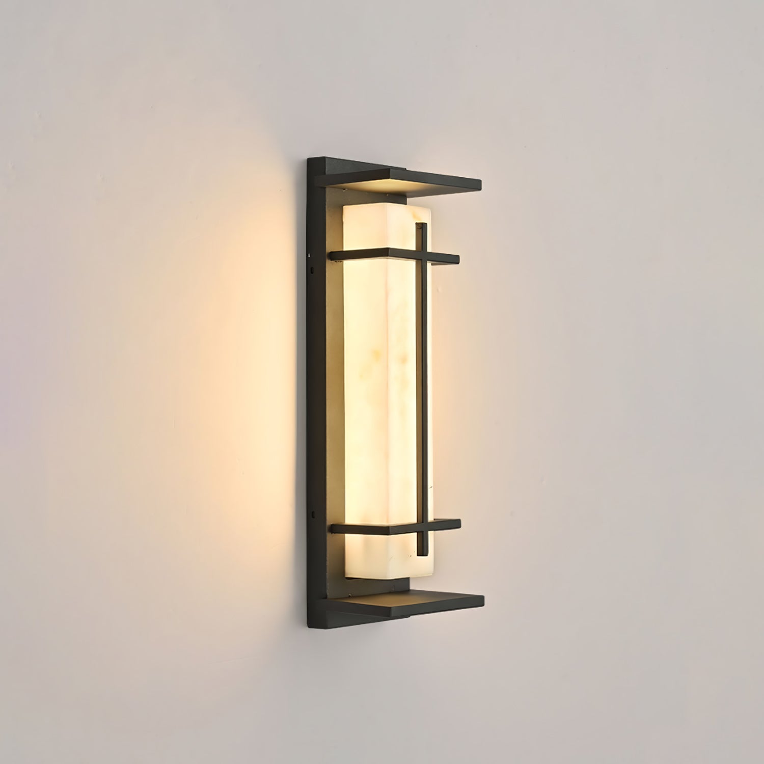Zewnętrzna lampa ścienna z pionowym prostokątnym panelem