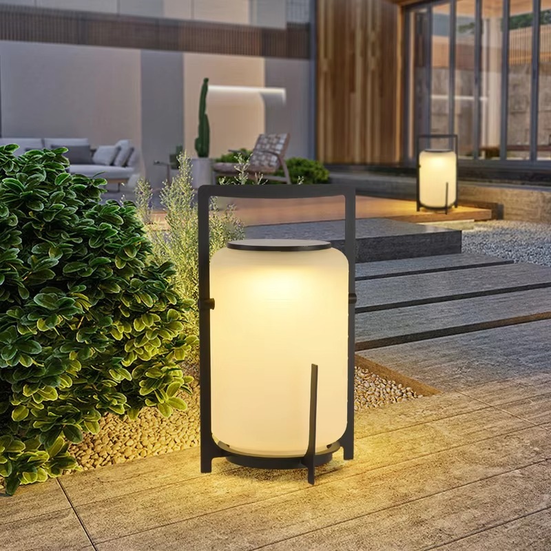 Freestanding solar outdoor lamp with enclosed light