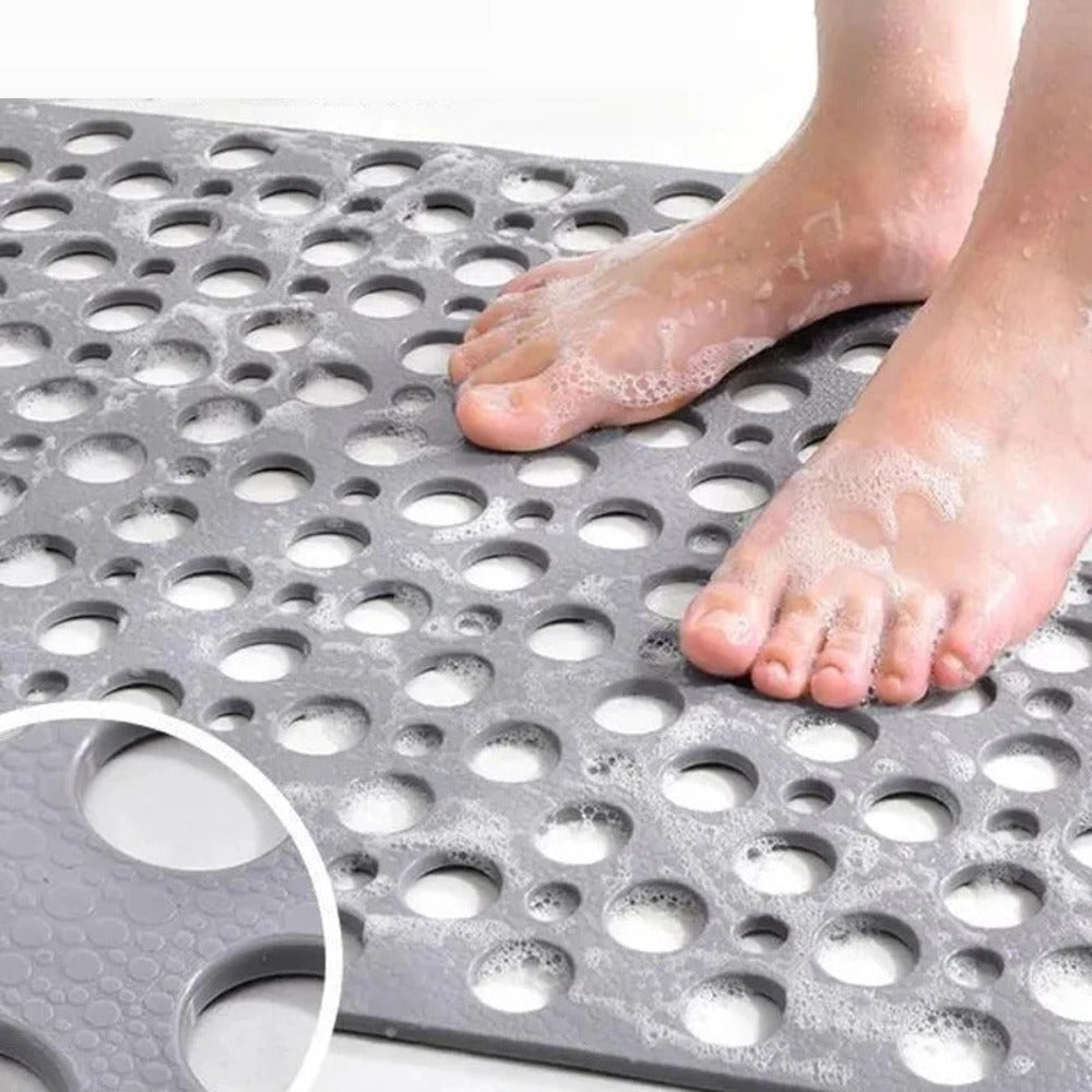 Non-slip shower mat with strong suction cups