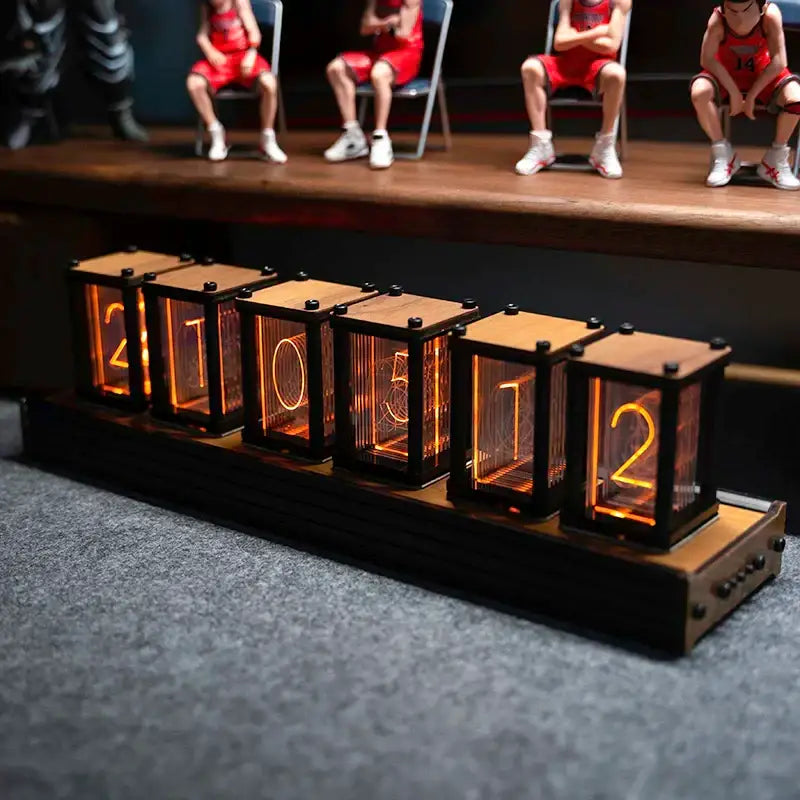 Nixie buizenklok met zes displays